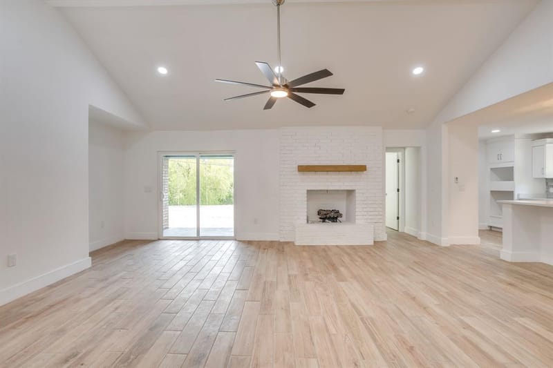 8613 Marys Creek Drive, Benbrook TX 76116 - Photo 17