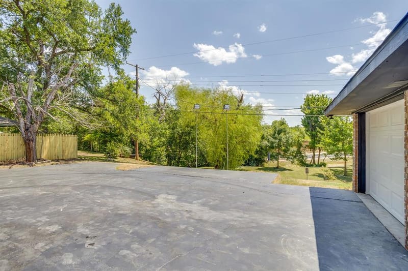 8613 Marys Creek Drive, Benbrook TX 76116 - Photo 39