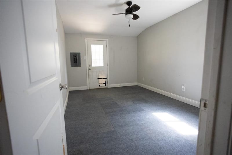2121 San Jose, Fort Worth TX 76112 - Photo 2