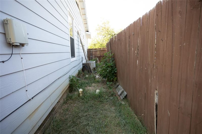 2121 San Jose, Fort Worth TX 76112 - Photo 22