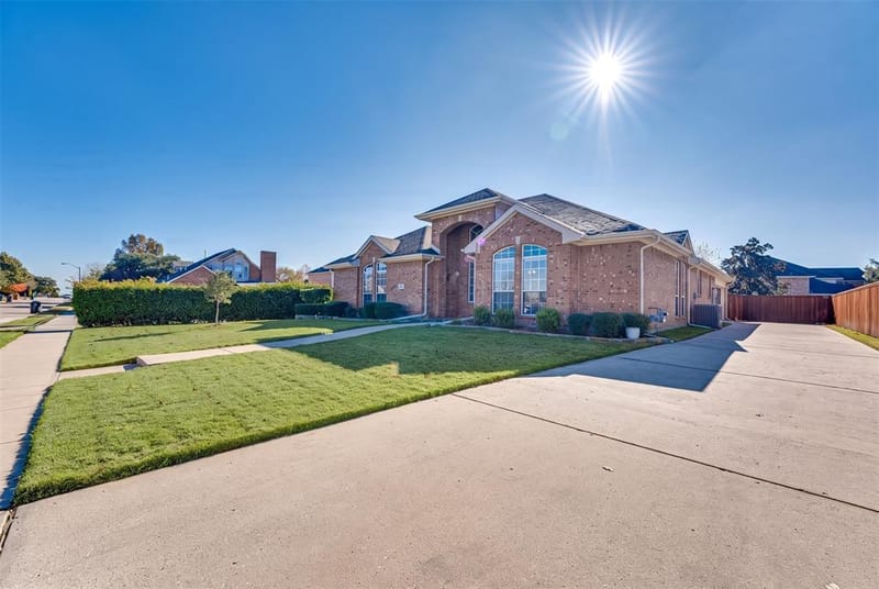 316 Mimosa Drive, Murphy TX 75094 - Photo 4