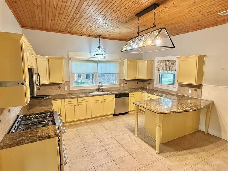 374 S Preston Street, Van Alstyne TX 75495 - Photo 7