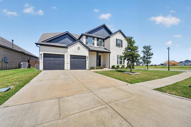 112 Big Bend Drive, Forney TX 75126 - Photo 2