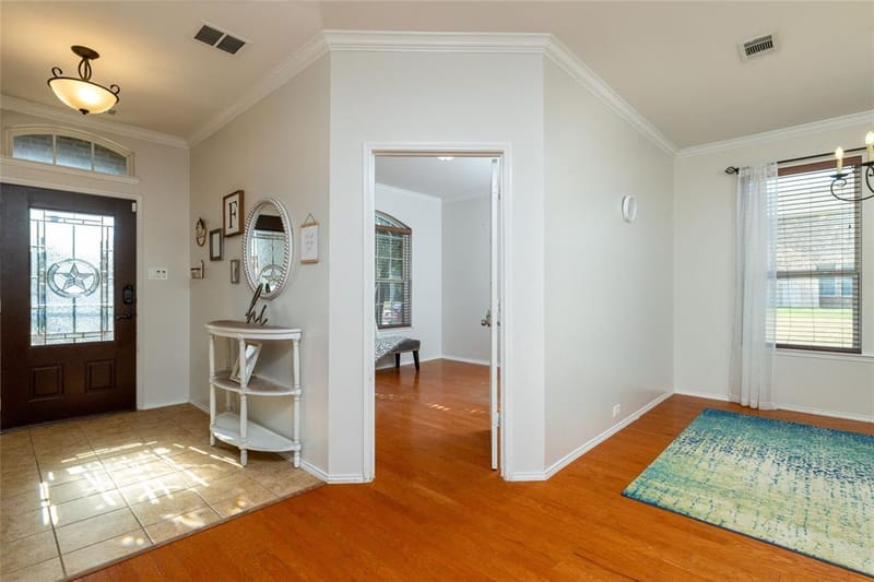 15647 Gatehouse Drive, Fort Worth TX 76262 - Photo 5