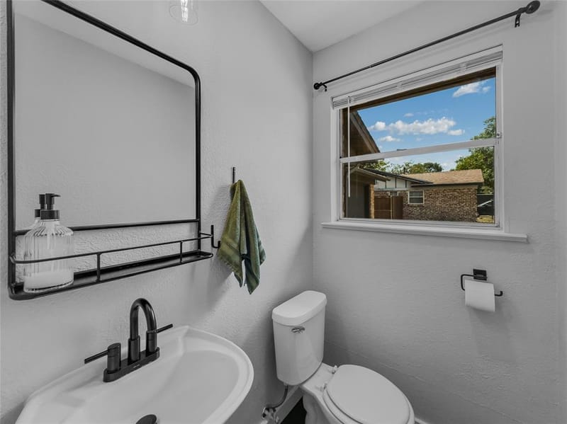 703 Whitener Road, Euless TX 76040 - Photo 16