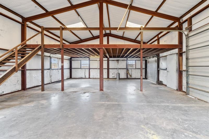 627 County Road 4445, Trenton TX 75490 - Photo 32