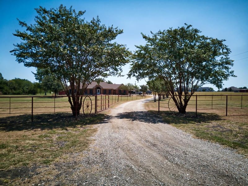 627 County Road 4445, Trenton TX 75490 - Photo 38