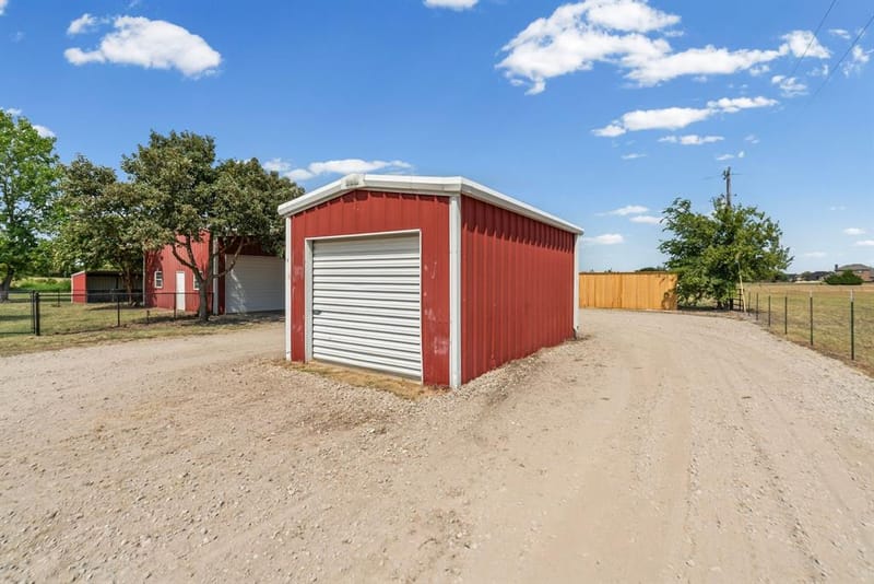 627 County Road 4445, Trenton TX 75490 - Photo 29