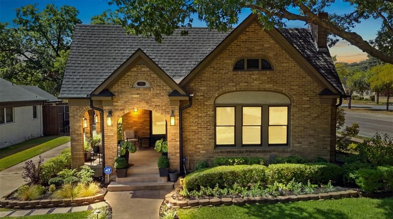 838 Salmon Drive, Dallas TX 75208
