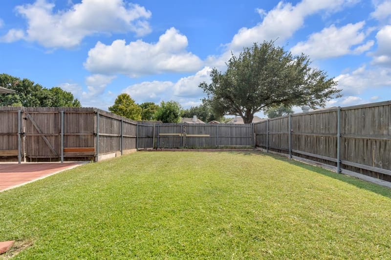 2111 Prairie Creek Trail, Garland TX 75040 - Photo 24