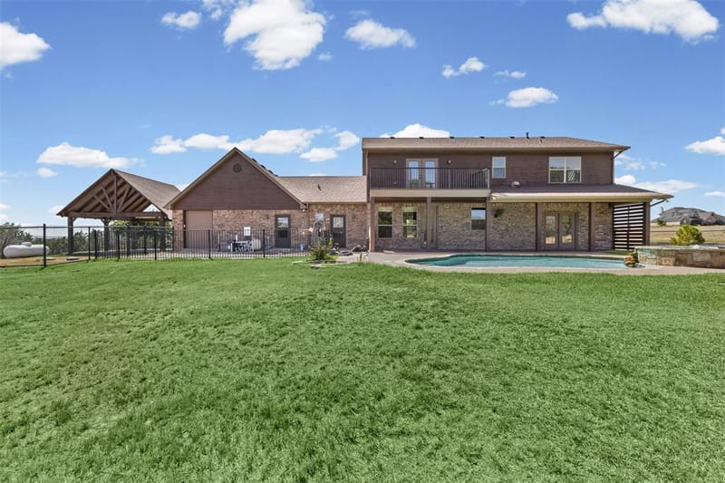 2407 Wills Way Drive, Granbury TX 76049 - Photo 38