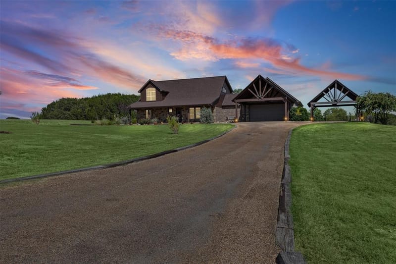 2407 Wills Way Drive, Granbury TX 76049 - Photo 10