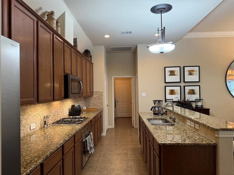 9724 Bell Rock Road, Frisco TX 75035 - Photo 11