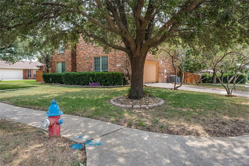 600 Sunfish Drive, Crowley TX 76036 - Photo 2