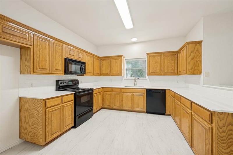 600 Sunfish Drive, Crowley TX 76036 - Photo 8