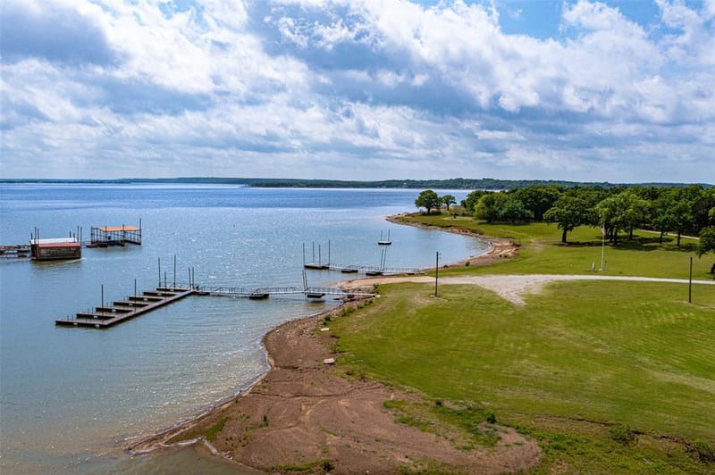 301 Cedar Point Circle, Gordonville TX 76245 - Photo 6