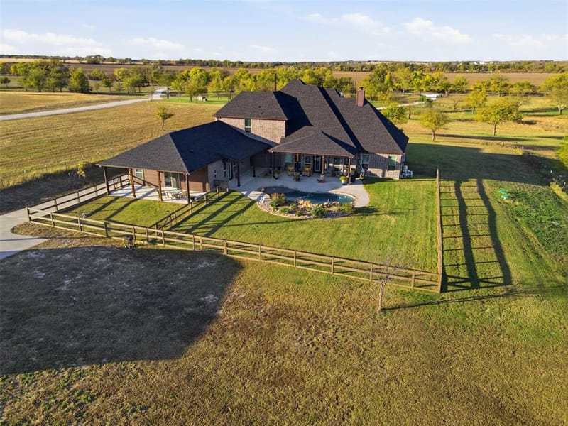 6298 Belz Road, Sanger TX 76266 - Photo 32