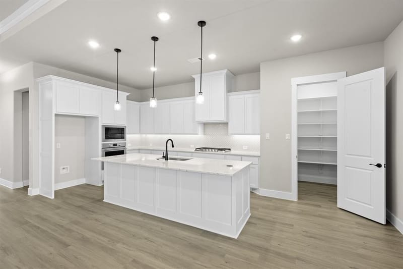 217 Ravenna Boulevard, Justin TX 76247 - Photo 10