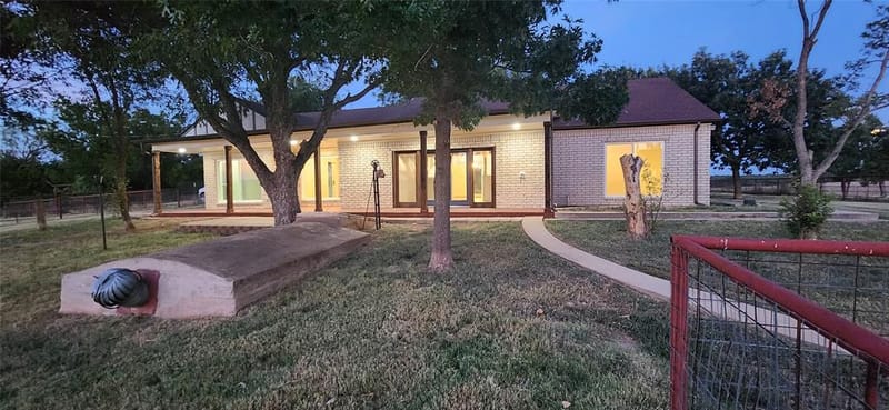 648 County Road 1591, Sunset TX 76270 - Photo 7
