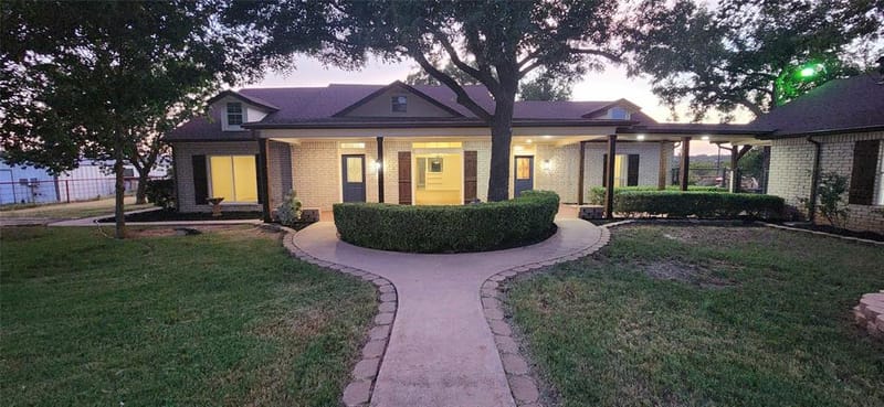 648 County Road 1591, Sunset TX 76270