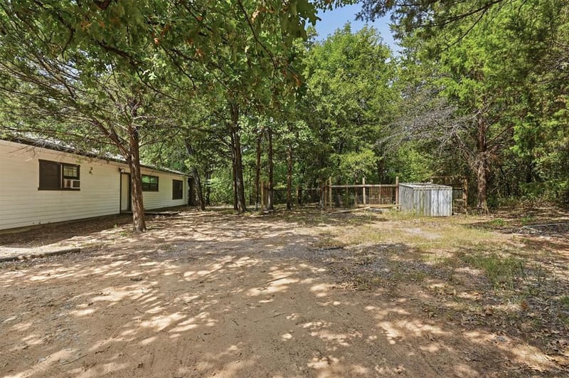 3721 Rock Creek Road, Whitesboro TX 76273 - Photo 33