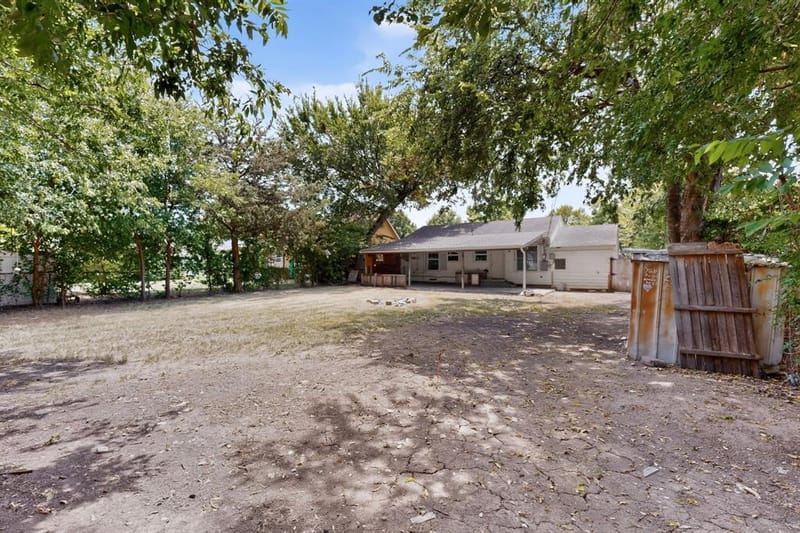 1317 Lakeside Drive, Garland TX 75040 - Photo 37