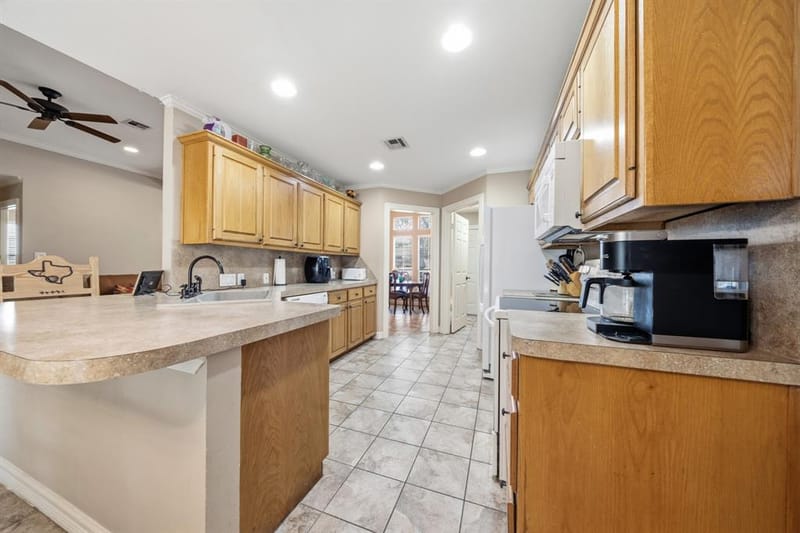 10127 Cougar Ridge Parkway, Waco TX 76708 - Photo 17