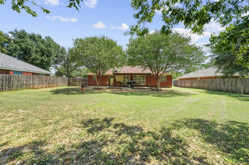 10127 Cougar Ridge Parkway, Waco TX 76708 - Photo 12