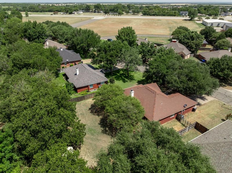 10127 Cougar Ridge Parkway, Waco TX 76708 - Photo 9