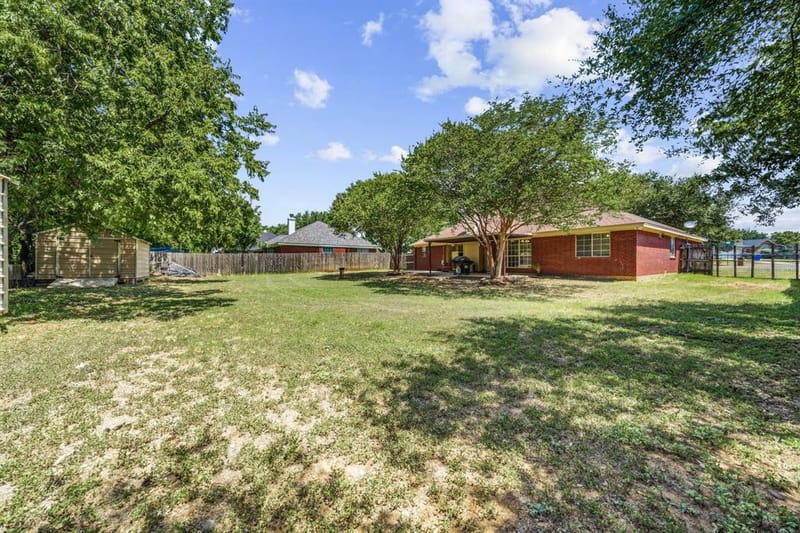 10127 Cougar Ridge Parkway, Waco TX 76708 - Photo 11
