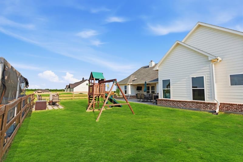 5692 County Road 1093, Celeste TX 75423 - Photo 34