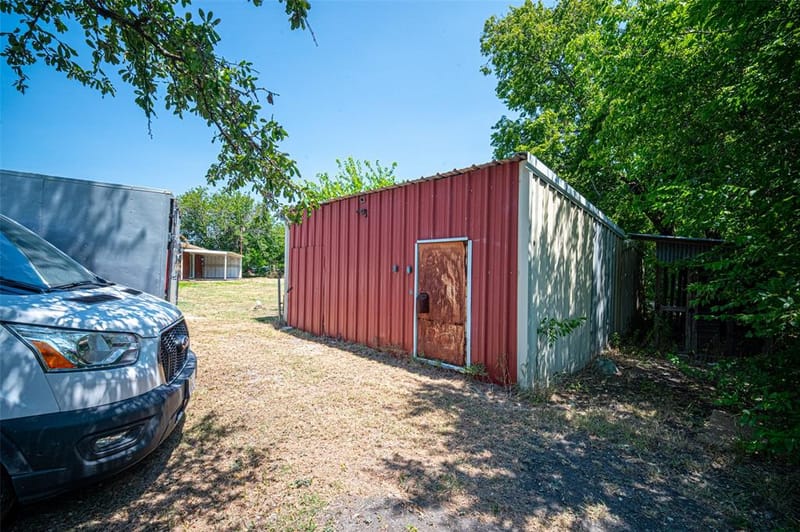 611 S Dallas Street, Palmer TX 75152 - Photo 31