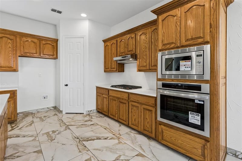 7101 Dutch Elm Court, Garland TX 75044 - Photo 14