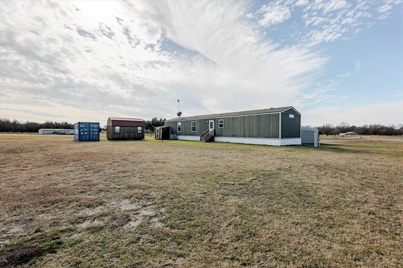 126 Starry Sky Court, Springtown TX 76082 - Photo 27
