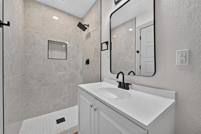 1721 IDA Street, Arlington TX 76010 - Photo 17