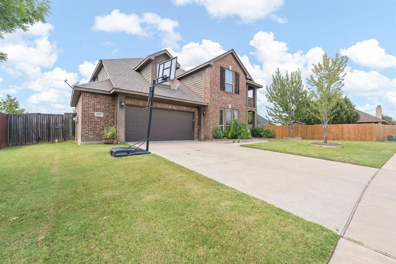 1112 Cardinal Ridge Road, Burleson TX 76028 - Photo 2