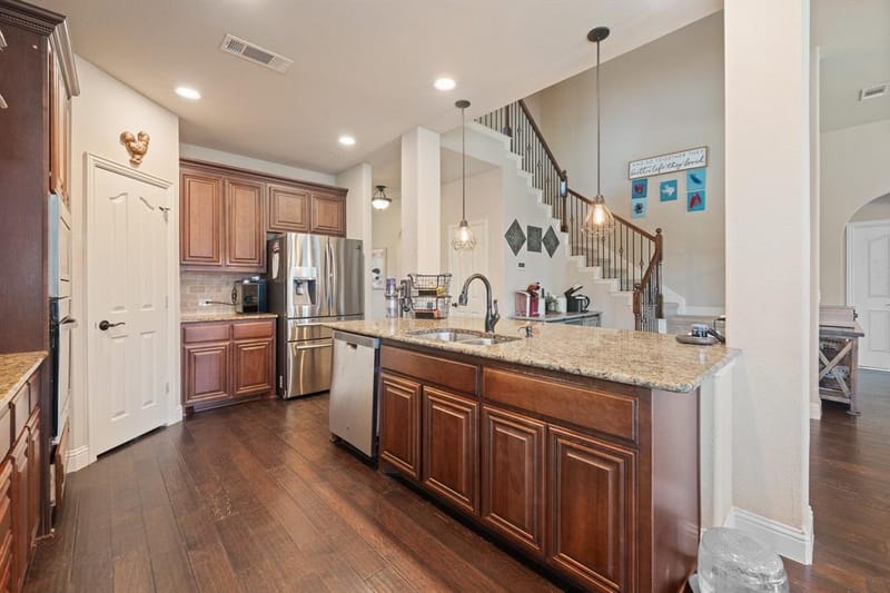1112 Cardinal Ridge Road, Burleson TX 76028 - Photo 13