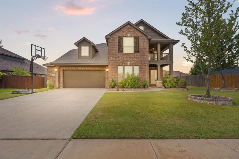 1112 Cardinal Ridge Road, Burleson TX 76028