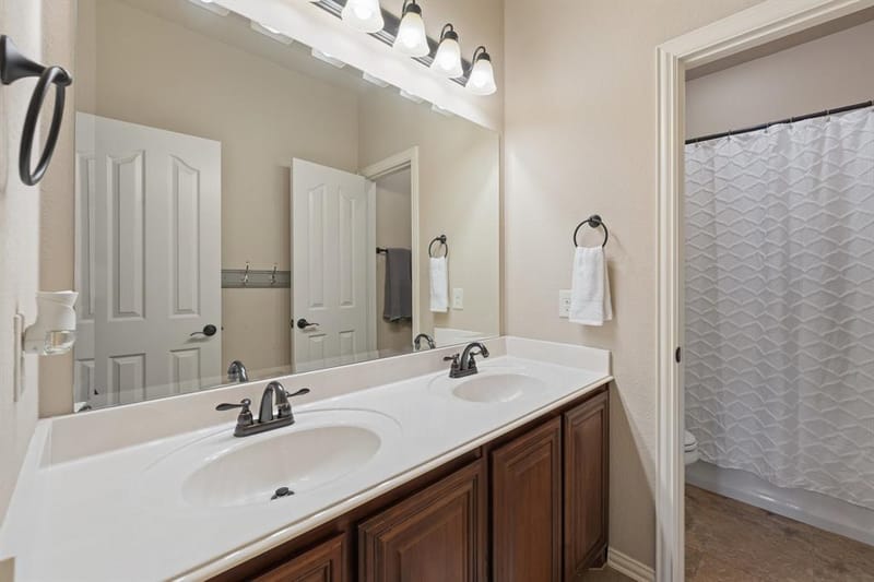 1112 Cardinal Ridge Road, Burleson TX 76028 - Photo 24