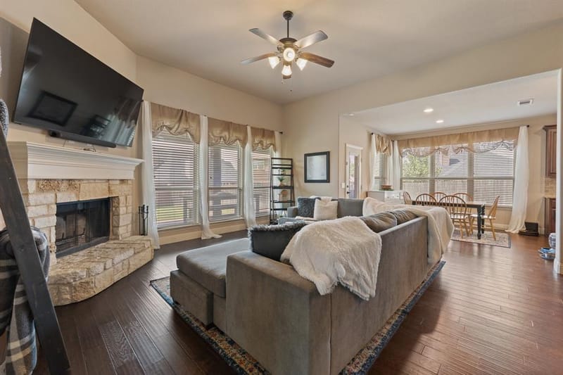 1112 Cardinal Ridge Road, Burleson TX 76028 - Photo 14