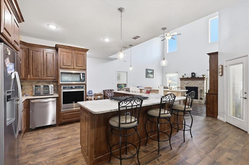 7200 Courtney Drive, Azle TX 76020 - Photo 7
