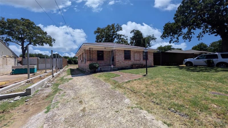 522 Ruth Street, Denton TX 76205 - Photo 3