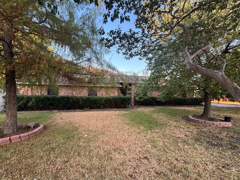 1107 W Sharpshire Drive, Waxahachie TX 75165 - Photo 2