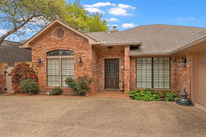 99 Sugar Creek Place, Woodway TX 76712 - Photo 2