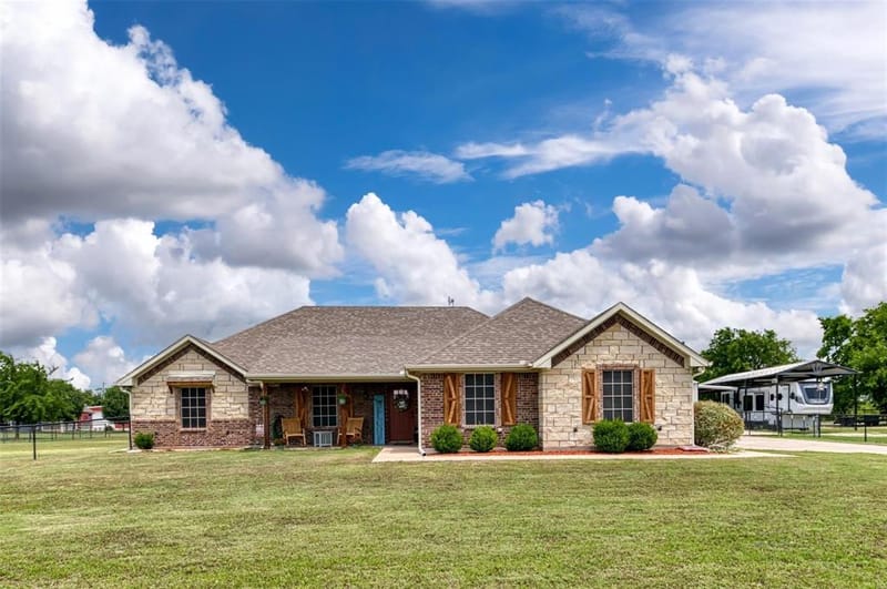 220 Hidden Meadow Trail, Leonard TX 75452