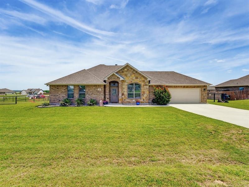 121 Walnut Street, Paradise TX 76073