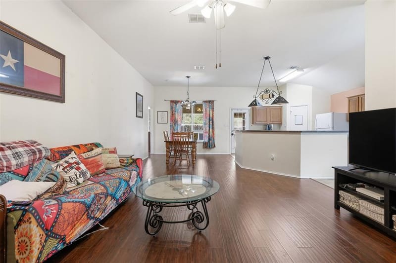 213 Sardius Boulevard, Granbury TX 76049 - Photo 6