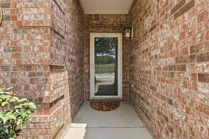 213 Sardius Boulevard, Granbury TX 76049 - Photo 3