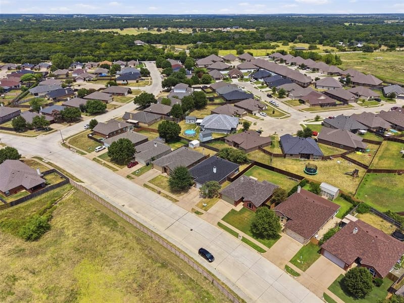 213 Sardius Boulevard, Granbury TX 76049 - Photo 32