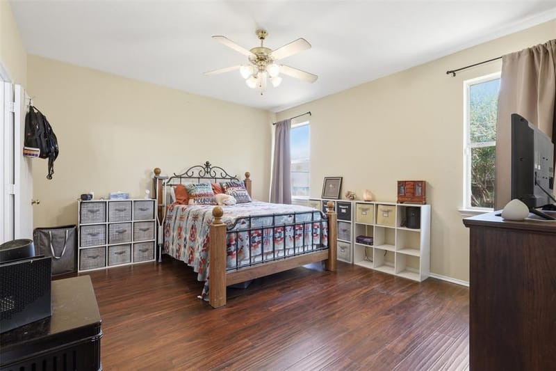 213 Sardius Boulevard, Granbury TX 76049 - Photo 14